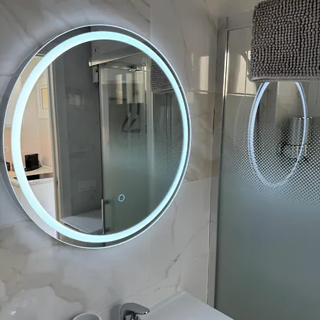 Alvaro's Apartmán *